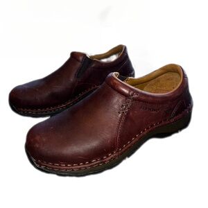 Red Wing 2322 Womens size 8 Red Brown Leather Slip On Steel Toe Work Safety Shoe